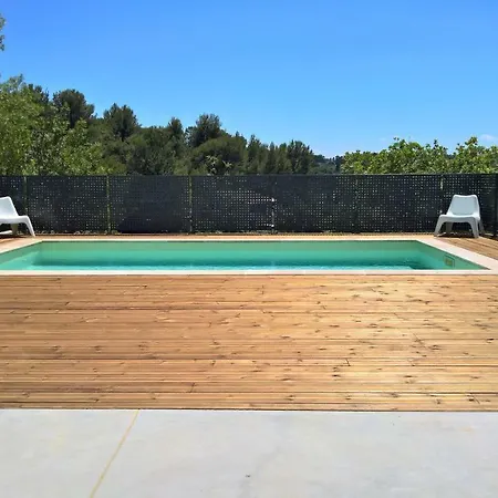 Piscine Sud France * Verzeille