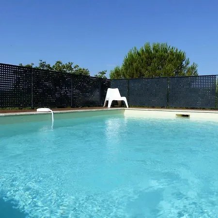 Piscine Sud France Verzeille