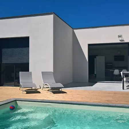 Piscine Sud France Verzeille